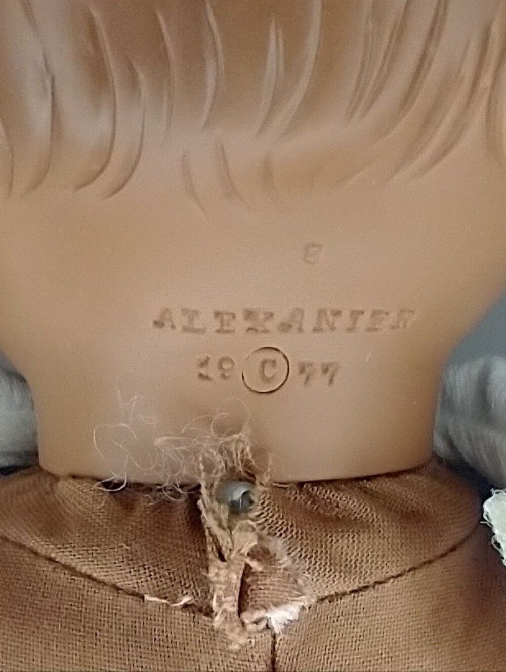 Madame Alexander Baby Huggums - Picture 4 of 12